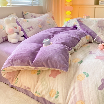 91家纺网 家纺一手货源 找家纺 恋佳居 2025新款小清新印花牛奶绒保暖四件套 蝴蝶结小花