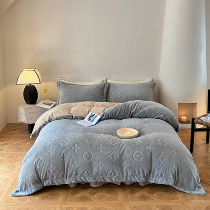 金麦家纺 2023新款230g高克重牛奶绒雕花四件套 简爱-浅灰