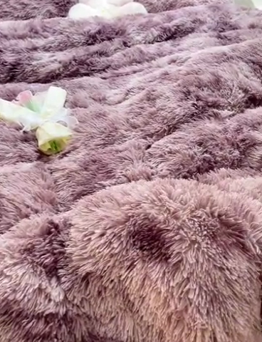 91家纺网 家纺一手货源 找家纺 慕澄家纺 2023新款水貂绒被套盖毯两用毯子 彩虹-紫日