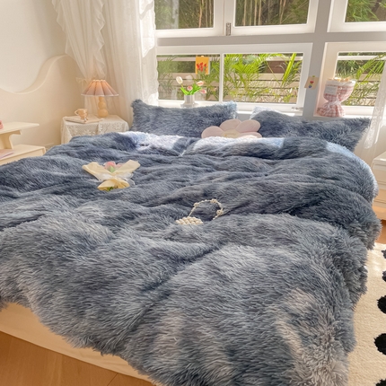 91家纺网 家纺一手货源 找家纺 慕澄家纺 2023新款水貂绒被套盖毯两用毯子 彩虹-蓝灰