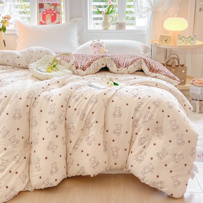 91家纺网 家纺一手货源 找家纺 居易简 2025新款水洗棉双层纱豆豆被加绒被子被芯直播豆豆绒被被子被芯冬被春秋被 小熊院长