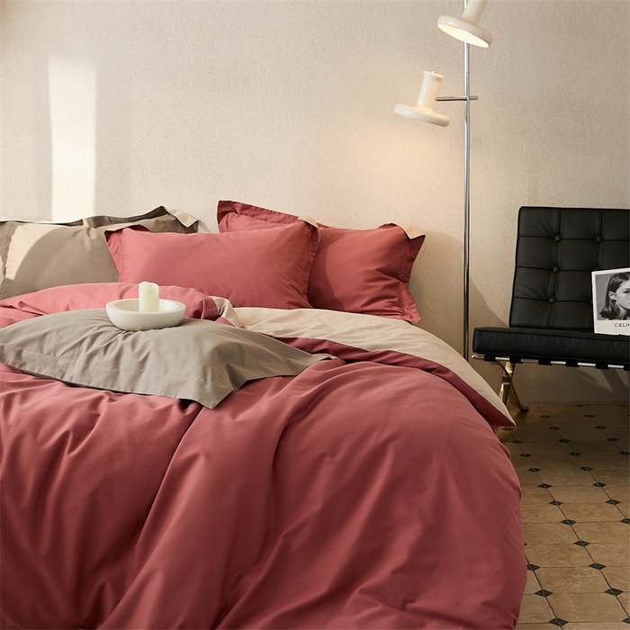 91家纺网 家纺一手货源 找家纺 涞澳家纺 2023新款50磨绒双拼 暗红琥珀