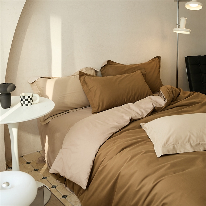 91家纺网 家纺一手货源 找家纺 涞澳家纺 2023新款50磨绒双拼 金咖琥珀