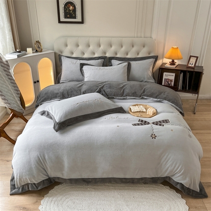 91家纺网 家纺一手货源 找家纺 （总）佰亿莱2024新款牛奶绒刺绣四件套-守护