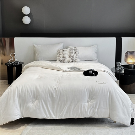 91家纺网 家纺一手货源 找家纺 （总）头等舱 2023新款全棉贡缎提花A类55大豆抗菌秋冬被（含子母被）升级款