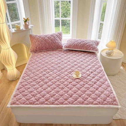 91家纺网 家纺一手货源 找家纺 （总）欧邦 新款爱心款提花塔芙绒夹棉床垫榻榻米薄垫子