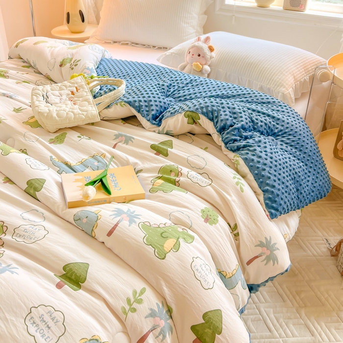 91家纺网 家纺一手货源 找家纺 居易简 2025新款水洗棉双层纱豆豆被加绒被子被芯直播豆豆绒被被子被芯冬被春秋被 恐龙星球