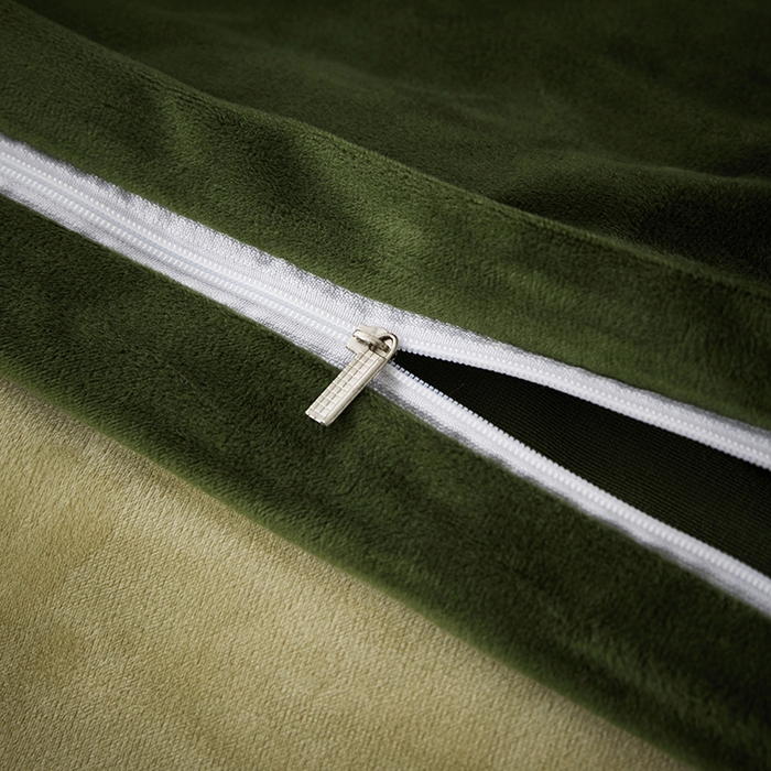 91家纺网 家纺一手货源 找家纺 丝涟2023新款轻奢风高克重230g婴儿绒德肤绒亲肤舒适双拼色埋线款滚绳四件套 亮绿+深果绿