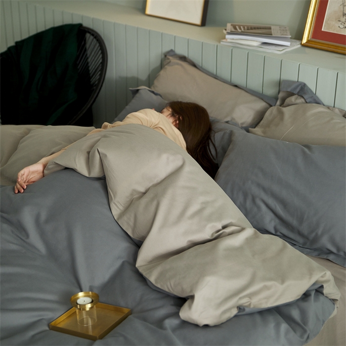 91家纺网 家纺一手货源 找家纺 涞澳家纺 2023新款50磨绒双拼 灰卡