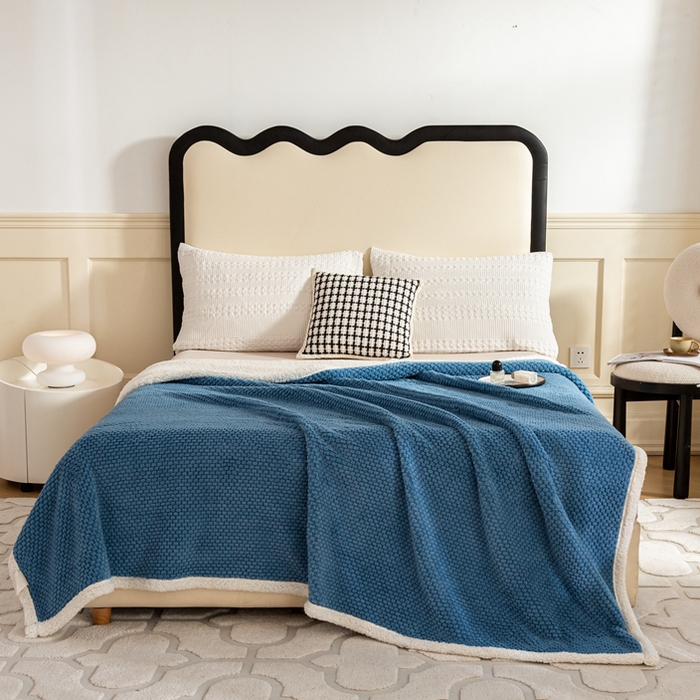 91家纺网 家纺一手货源 找家纺 丝涟家居 2023新款舒适保暖玫瑰绒毛毯 蓝