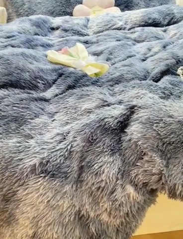 91家纺网 家纺一手货源 找家纺 慕澄家纺 2023新款水貂绒被套盖毯两用毯子 彩虹-蓝灰