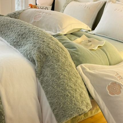 91家纺网 家纺一手货源 找家纺 （总）子曰 2023新款兔绒牛奶绒四件套-玫瑰花园