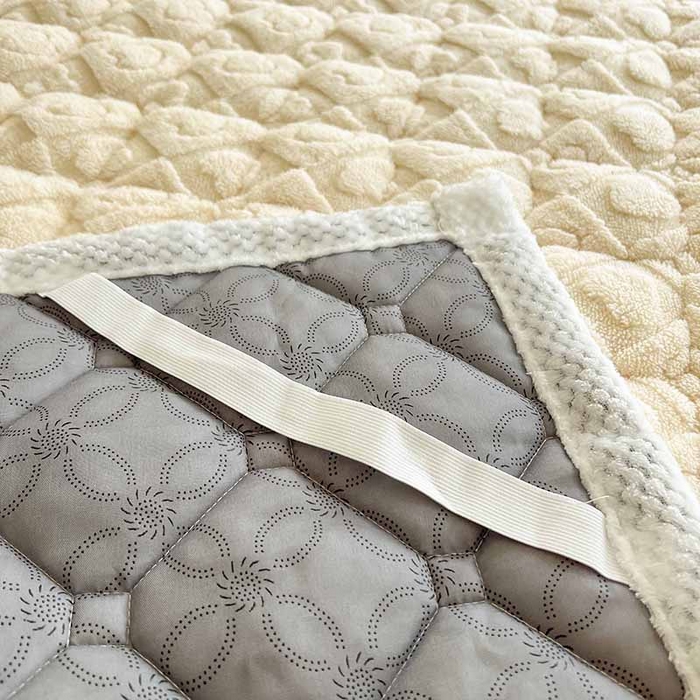 91家纺网 家纺一手货源 找家纺 欧邦 新款爱心款提花塔芙绒夹棉床垫榻榻米薄垫子 床垫-奶黄