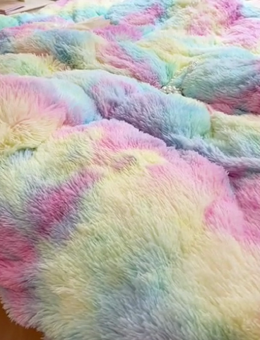 91家纺网 家纺一手货源 找家纺 慕澄家纺 2023新款水貂绒被套盖毯两用毯子 彩虹-粉蓝