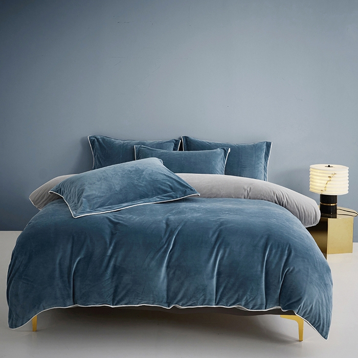 91家纺网 家纺一手货源 找家纺 丝涟2023新款轻奢风高克重230g婴儿绒德肤绒亲肤舒适双拼色埋线款滚绳四件套 星空蓝+浅灰