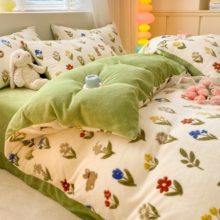 91家纺网 家纺一手货源 找家纺 恋佳居 2025新款小清新印花牛奶绒保暖四件套 可爱兔