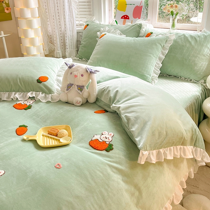 91家纺网 家纺一手货源 找家纺 绒兔兔2023新款棉加绒刺绣四件套-萝卜兔 萝卜兔-浅绿