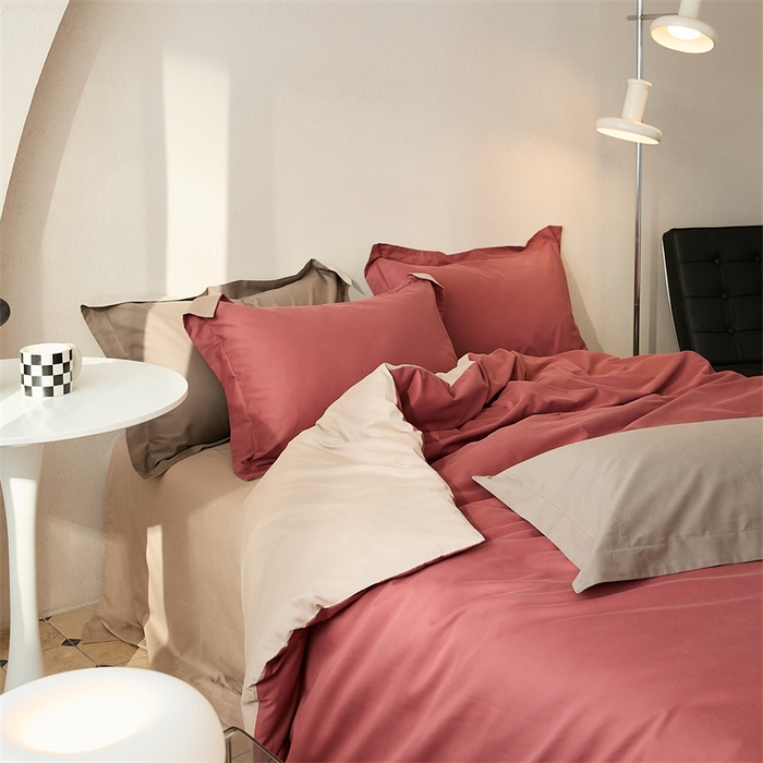 91家纺网 家纺一手货源 找家纺 涞澳家纺 2023新款50磨绒双拼 暗红琥珀