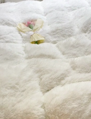 91家纺网 家纺一手货源 找家纺 慕澄家纺 2023新款水貂绒被套盖毯两用毯子 彩虹-纯白