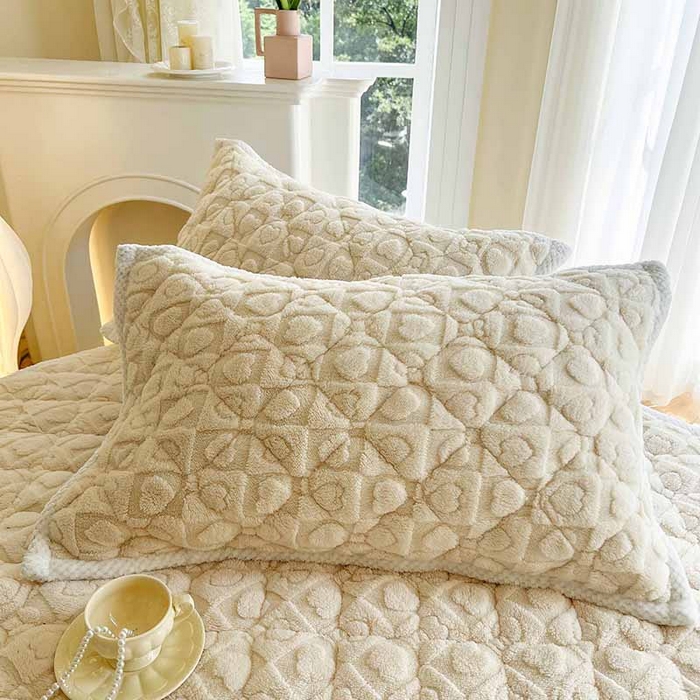 91家纺网 家纺一手货源 找家纺 欧邦 新款爱心款提花塔芙绒夹棉床垫榻榻米薄垫子 床垫-奶黄