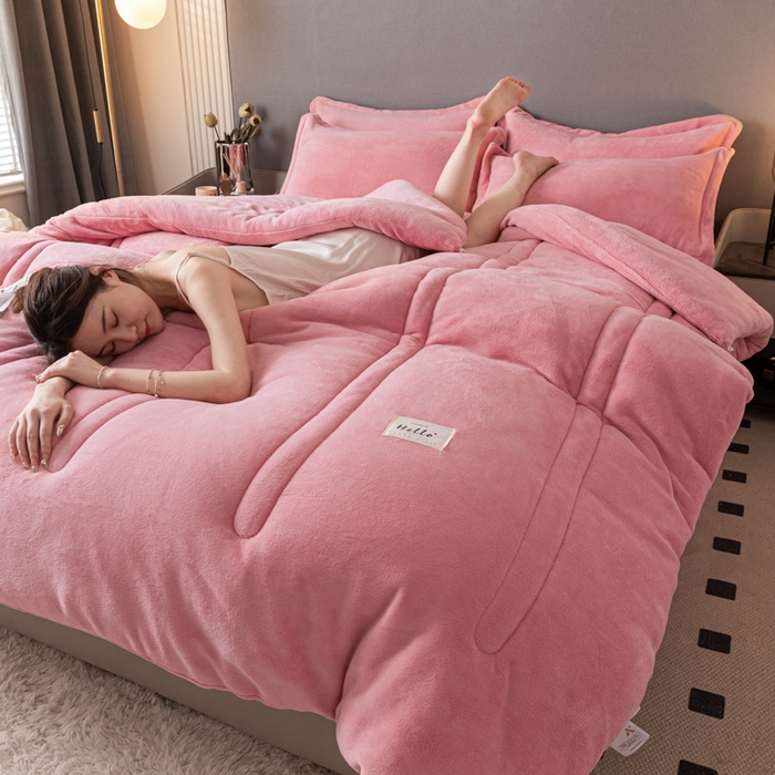 91家纺网 家纺一手货源 找家纺 暖芯家纺 2025新款牛奶绒加厚冬被被子被芯春秋被 粉玉