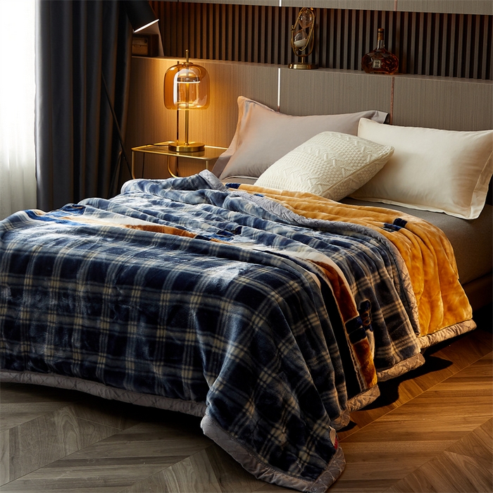 91家纺网 家纺一手货源 找家纺 航途席业 2025新款拉舍尔毛毯盖毯 太空熊