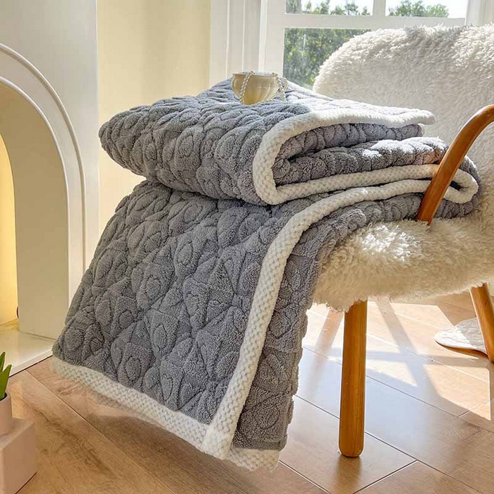 91家纺网 家纺一手货源 找家纺 欧邦 新款爱心款提花塔芙绒夹棉床垫榻榻米薄垫子 床垫-灰蓝