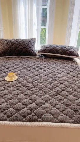 91家纺网 家纺一手货源 找家纺 欧邦 新款爱心款提花塔芙绒夹棉床垫榻榻米薄垫子 床垫-石墨灰