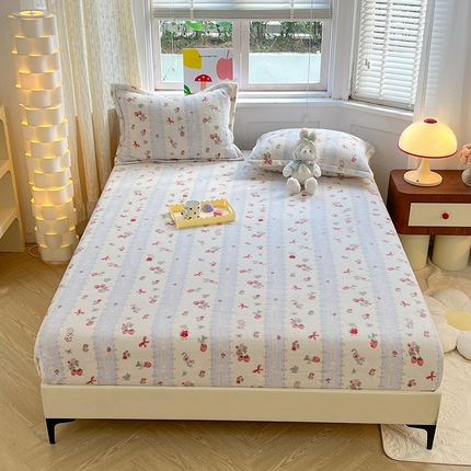 妖妖家纺 2023新款牛奶绒单床笠 兔兔与草莓