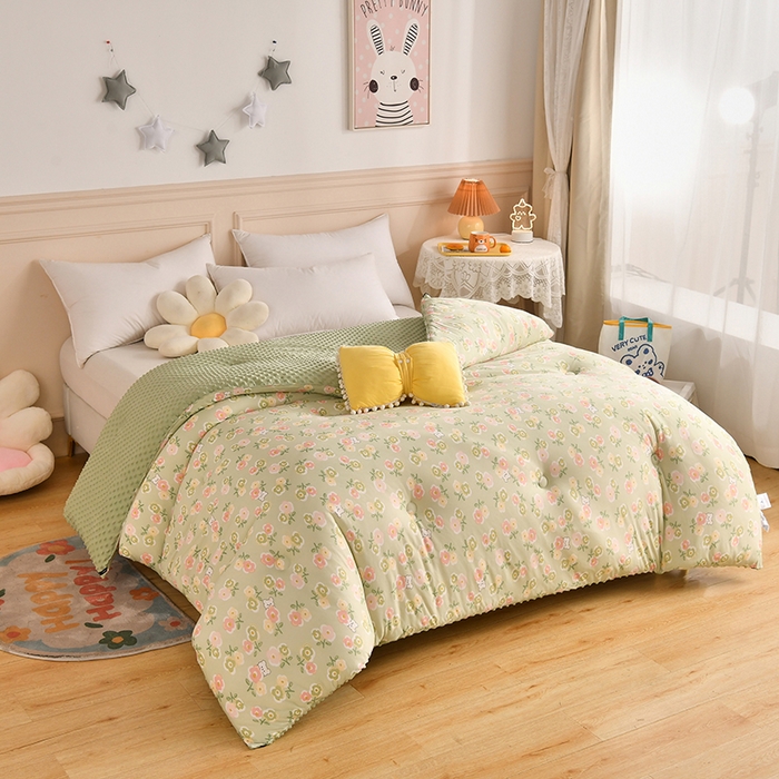 91家纺网 家纺一手货源 找家纺 牛魔王家居 2023新款A类针织棉豆豆被子抗菌纤维被芯冬被 花花世界