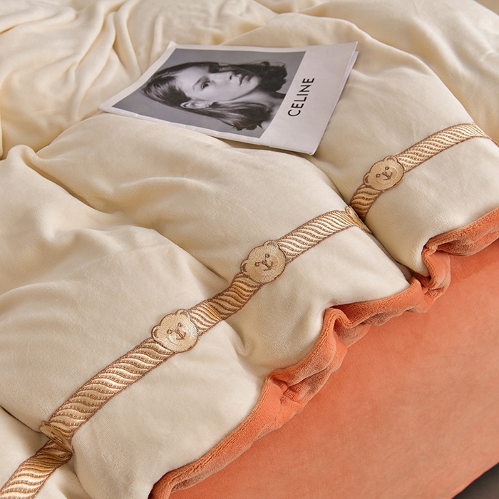 91家纺网 家纺一手货源 找家纺 云家 （包含买家秀）2023新款高克重牛奶绒纯色双拼刺绣四件套珊瑚绒 凯迪系列 凯迪-奶昔白+橙