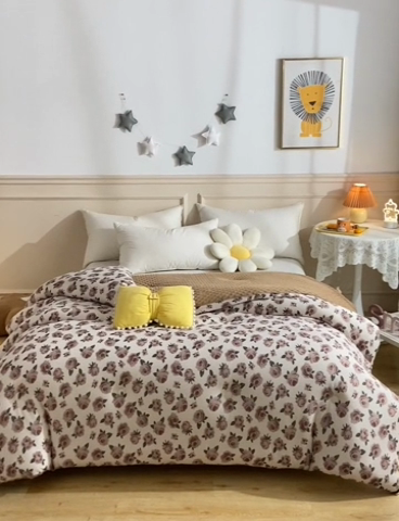 91家纺网 家纺一手货源 找家纺 牛魔王家居 2023新款A类针织棉豆豆被子抗菌纤维被芯冬被 复古玫瑰