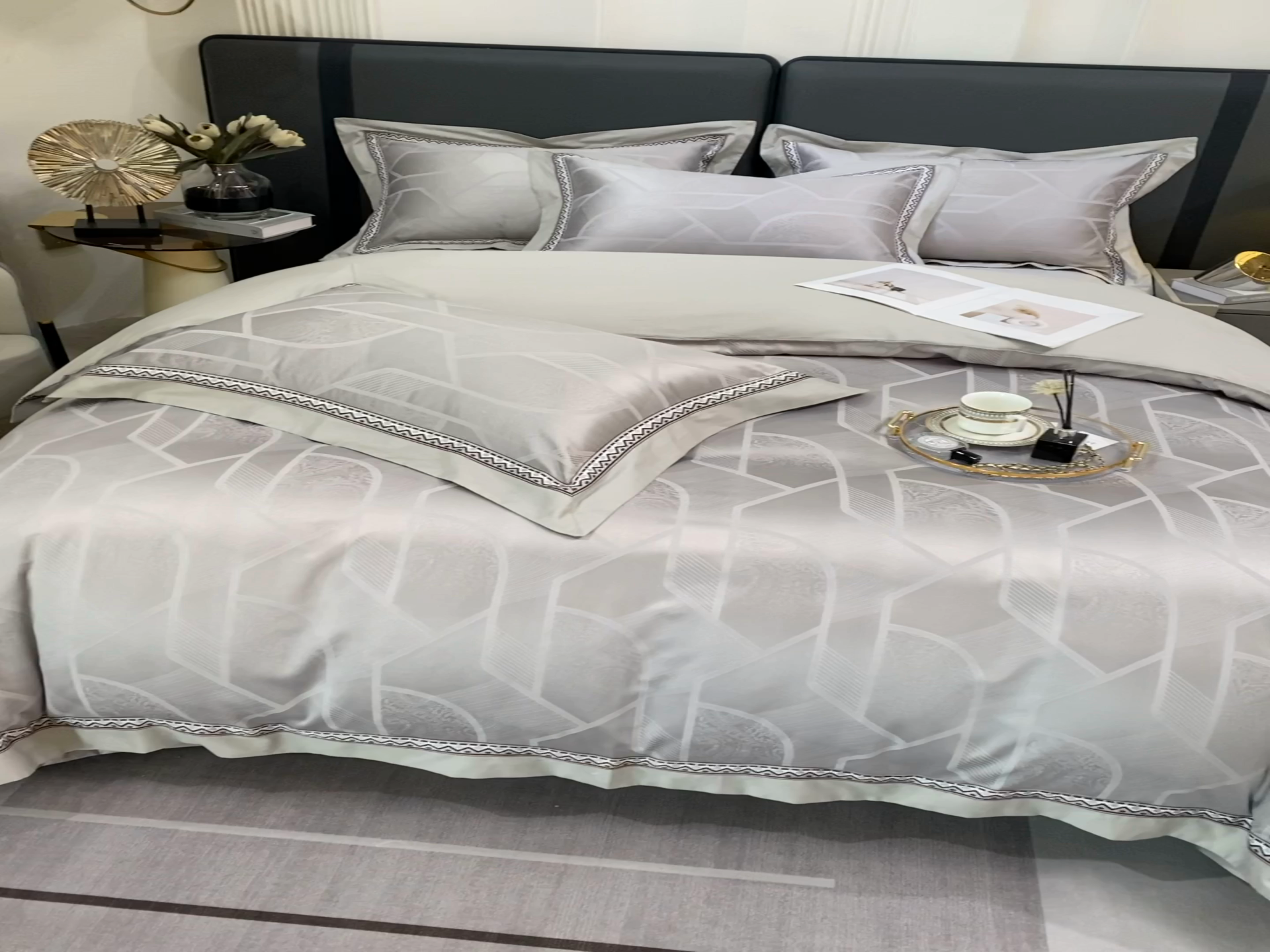 91家纺网 家纺一手货源 找家纺 小时代家纺 2023新款纯棉贡缎提花夹棉床盖四件套 艾斯尼