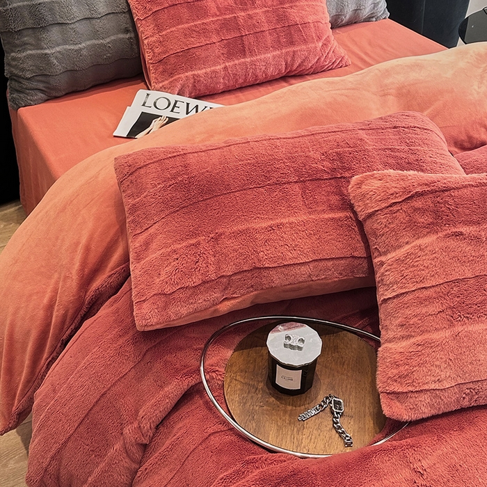 91家纺网 家纺一手货源 找家纺 丝芙妮家居（原乐视家纺） 2024新款兔兔绒牛奶绒四件套-黎梦系列 黎梦-暮日红