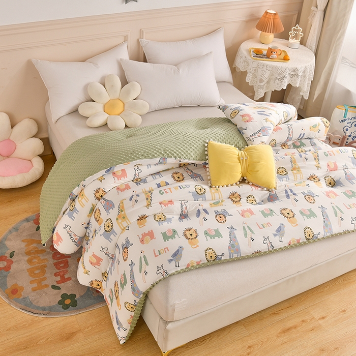 91家纺网 家纺一手货源 找家纺 牛魔王家居 2023新款A类针织棉豆豆被子抗菌纤维被芯冬被 动物乐园