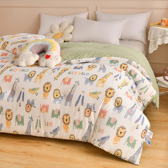 91家纺网 家纺一手货源 找家纺 牛魔王家居 2023新款A类针织棉豆豆被子抗菌纤维被芯冬被 动物乐园