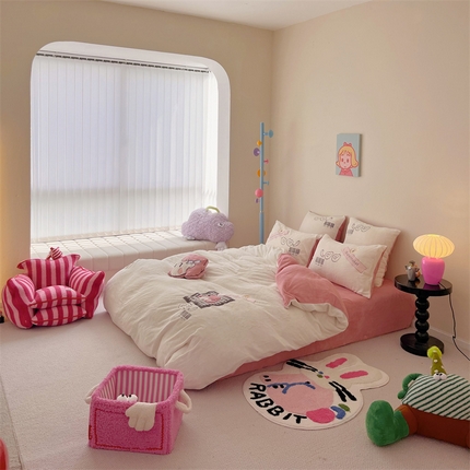 星野 2023秋冬高克重牛奶绒贴布绣多巴胺系列四件套 朵拉拉