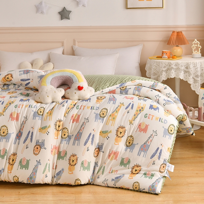 91家纺网 家纺一手货源 找家纺 牛魔王家居 2023新款A类针织棉豆豆被子抗菌纤维被芯冬被 动物乐园