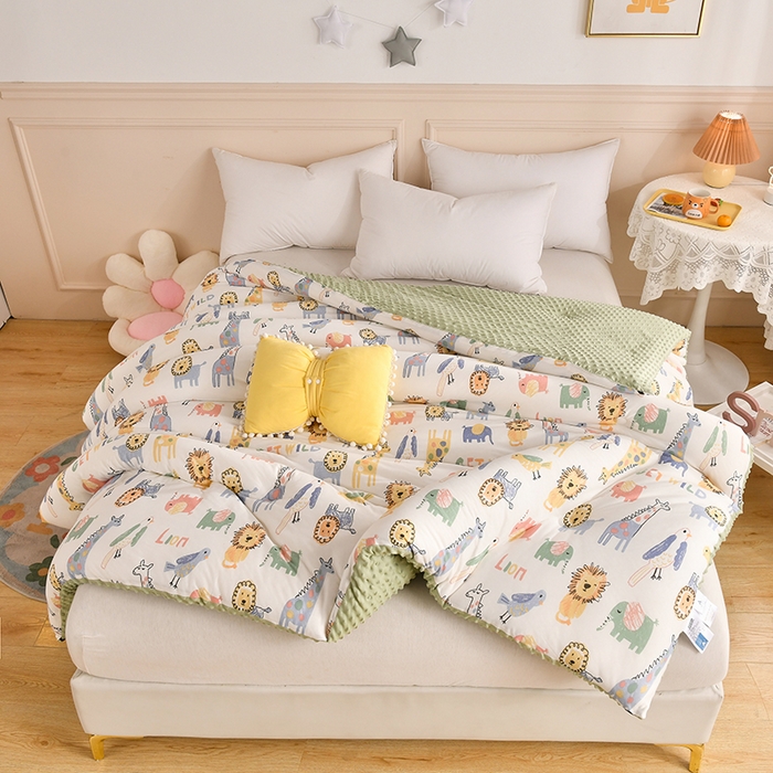 91家纺网 家纺一手货源 找家纺 牛魔王家居 2023新款A类针织棉豆豆被子抗菌纤维被芯冬被 动物乐园