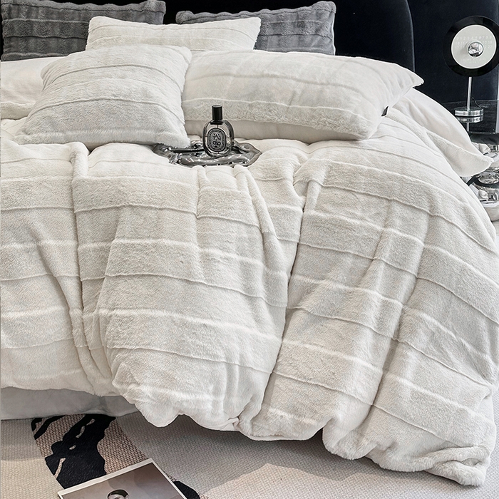 91家纺网 家纺一手货源 找家纺 丝芙妮家居（原乐视家纺） 2024新款兔兔绒牛奶绒四件套-黎梦系列 黎梦-珍珠白