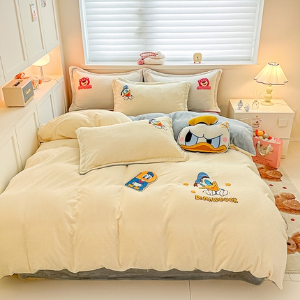 91家纺网 家纺一手货源 找家纺 （总）丽美人家纺 2023新款迪士尼系列牛奶绒毛巾绣四件套