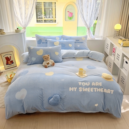 91家纺网 家纺一手货源 找家纺 （总）川悦生活 2023新款大版牛奶绒卡通玩偶脚工艺款四件套