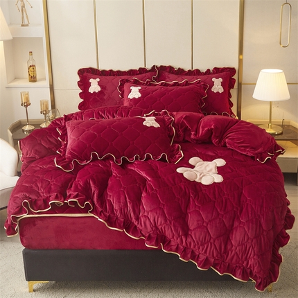 屹成 2024新款水晶绒夹棉床笠款四件套贴布绣款-小熊款 酒红