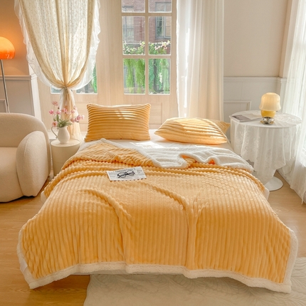 91家纺网 家纺一手货源 找家纺 欧邦 新款条纹兔兔绒羊羔绒毛毯午睡多功能毯 条纹-鹅黄