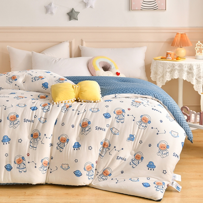 91家纺网 家纺一手货源 找家纺 牛魔王家居 2023新款A类针织棉豆豆被子抗菌纤维被芯冬被 宇航员