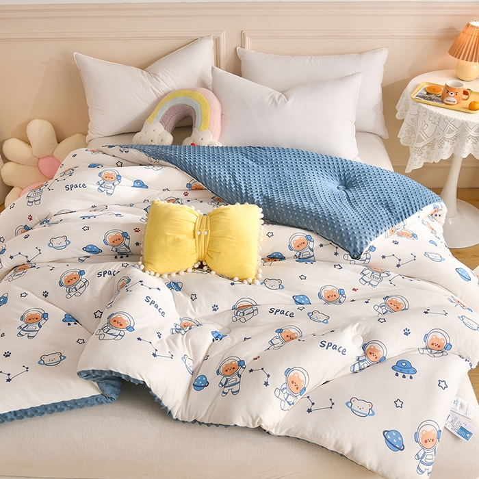 91家纺网 家纺一手货源 找家纺 牛魔王家居 2023新款A类针织棉豆豆被子抗菌纤维被芯冬被 宇航员