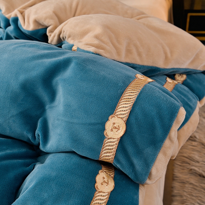 91家纺网 家纺一手货源 找家纺 云家 （包含买家秀）2023新款高克重牛奶绒纯色双拼刺绣四件套珊瑚绒 凯迪系列 凯迪-宾利兰+米驼