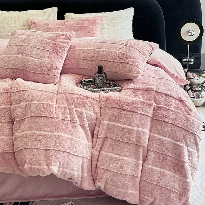 91家纺网 家纺一手货源 找家纺 丝芙妮家居（原乐视家纺） 2024新款兔兔绒牛奶绒四件套-黎梦系列 黎梦-豆沙粉