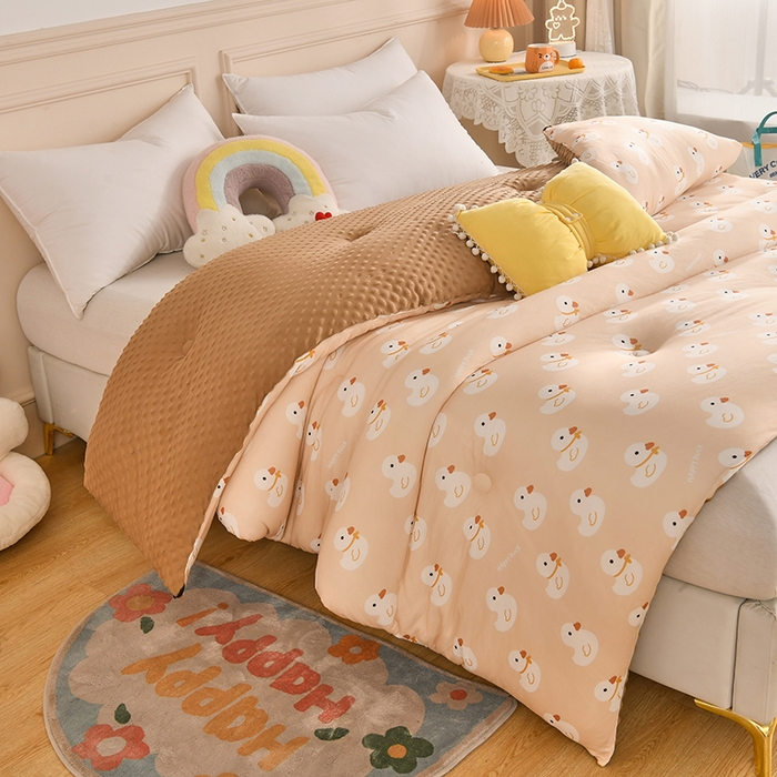 91家纺网 家纺一手货源 找家纺 牛魔王家居 2023新款A类针织棉豆豆被子抗菌纤维被芯冬被 数鸭子