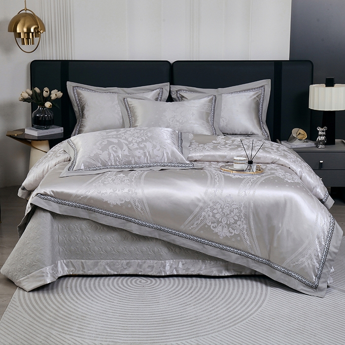 91家纺网 家纺一手货源 找家纺 小时代家纺 2023新款纯棉贡缎提花夹棉床盖四件套 罗尔卡曼